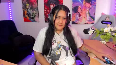 karen  online show from November 2, 2025, 8:22 pm