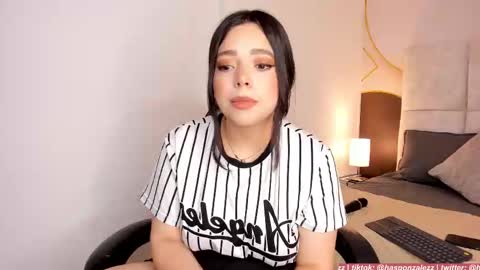 Snapshot of has_gonzalezz chatting on January 18, 2026, 5:22 am has_gonzalezz online show from January 18, 2026, 5:22 am