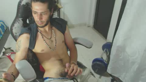 Snapshot of hasani_savala chatting on October 10, 2025, 5:06 am Hasani online show from October 10, 2025, 5:06 am