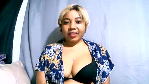 Snapshot of hasimina09 chatting on October 4, 2025, 1:36 am hasimina09 online show from October 4, 2025, 1:36 am