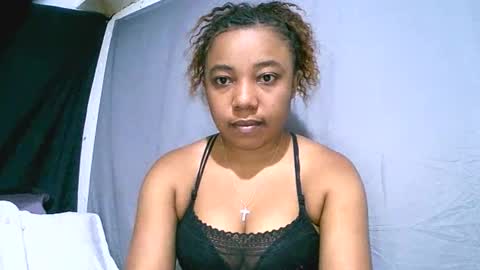 Snapshot of hasimina09 chatting on October 31, 2025, 9:32 am hasimina09 online show from October 31, 2025, 9:32 am