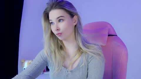 Anna online show from April 13, 2026, 9:04 am