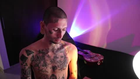 More content   2   online show from December 19, 2025, 2:40 am