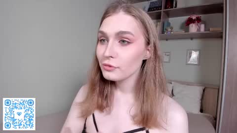 Mia online show from June 14, 2026, 2:41 pm