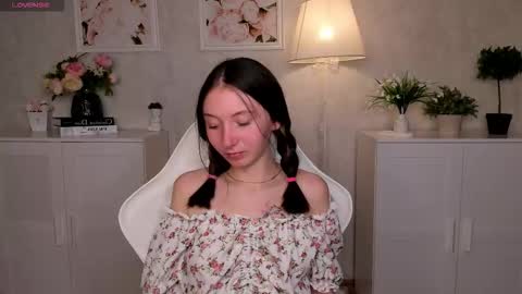 Snapshot of havefunwithmee_ chatting on October 10, 2025, 9:41 am Lola online show from October 10, 2025, 9:41 am