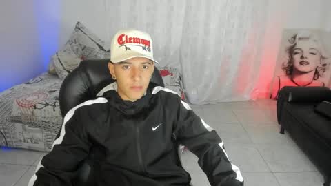 Snapshot of haydenn_boy chatting on October 10, 2025, 1:21 pm Hayen Boy online show from October 10, 2025, 1:21 pm