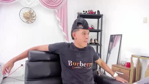 Snapshot of haydenn_boy chatting on November 17, 2025, 7:52 pm Hayen Boy online show from November 17, 2025, 7:52 pm