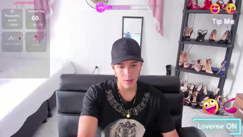 Snapshot of haydenn_boy chatting on November 21, 2025, 7:12 pm Hayen Boy online show from November 21, 2025, 7:12 pm