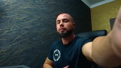 HayesWood online show from November 4, 2025, 5:50 am