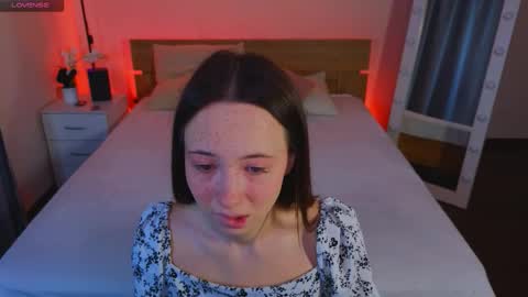 Snapshot of haylefirehot chatting on November 2, 2025, 1:41 am Hayle online show from November 2, 2025, 1:41 am