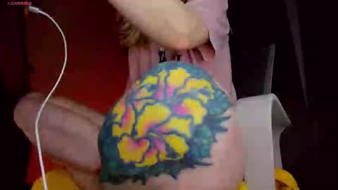 Snapshot of hayles_strong chatting on November 1, 2025, 7:16 pm Elle online show from November 1, 2025, 7:16 pm