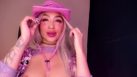 Marie online show from February 15, 2026, 7:51 am