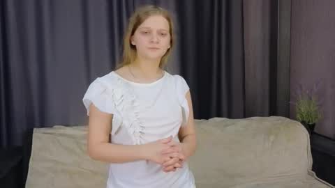 Snapshot of hazeelariel chatting on March 20, 2026, 4:45 pm Jenny online show from March 20, 2026, 4:45 pm