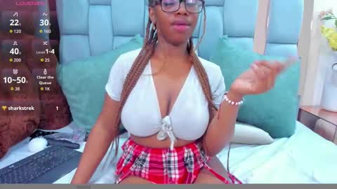 hazel_lanee online show from November 10, 2025, 12:09 am