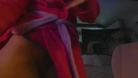 Hazel online show from October 5, 2025, 7:23 pm