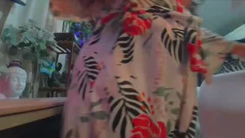 Hazel online show from October 18, 2025, 12:39 pm