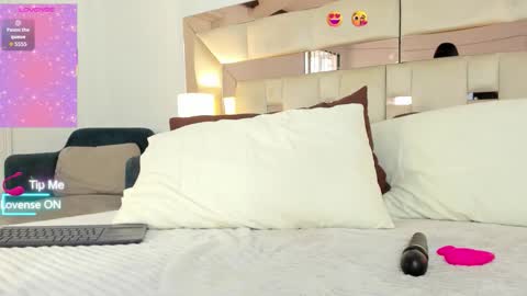  Hazel  online show from January 13, 2026, 2:44 pm