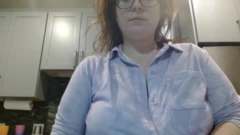 Snapshot of hazel_skye chatting on March 3, 2025, 1:20 pm Hazel online show from March 3, 2025, 1:20 pm