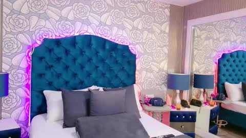 Snapshot of hazelmoret chatting on February 18, 2026, 3:02 am HazelMoret online show from February 18, 2026, 3:02 am