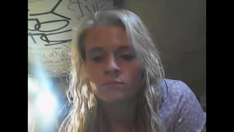 Snapshot of hblondie chatting on May 14, 2026, 5:03 am sexy ass wanting her coochie teased boooooty ate by bd online show from May 14, 2026, 5:03 am