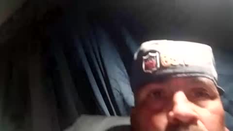 Cloudznpointzsex online show from March 11, 2025, 7:04 am