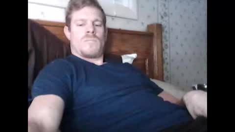 Snapshot of heags83 chatting on December 27, 2024, 1:39 pm heags83 online show from December 27, 2024, 1:39 pm