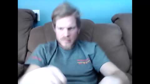 Snapshot of heags83 chatting on February 7, 2025, 4:56 pm heags83 online show from February 7, 2025, 4:56 pm