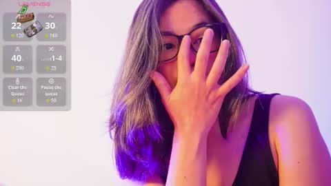 Snapshot of hearmymoans_18 chatting on November 15, 2025, 8:05 pm hearmymoans_18 online show from November 15, 2025, 8:05 pm