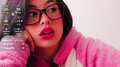 hearmymoans_18 online show from November 17, 2025, 1:28 pm