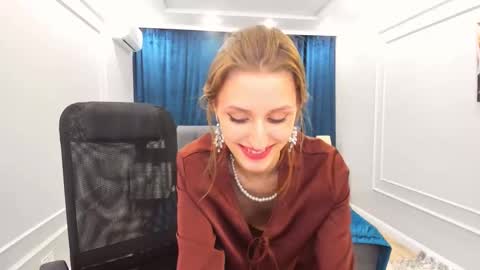 heartedlove_1 online show from March 4, 2025, 7:01 pm