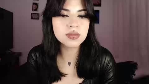 Snapshot of heatherdemonzx_ chatting on September 12, 2025, 11:48 pm HEATHER DEMONZX Please help me to reach 100 thumbs up online show from September 12, 2025, 11:48 pm