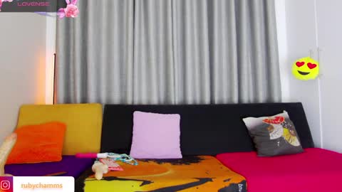 Snapshot of heaven_gall_ chatting on May 31, 2026, 2:46 pm AngieLizzy online show from May 31, 2026, 2:46 pm