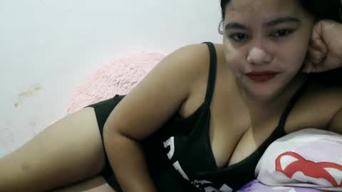Snapshot of heavenlyeyes69 chatting on February 23, 2025, 8:11 pm heavenlyeyes69 online show from February 23, 2025, 8:11 pm