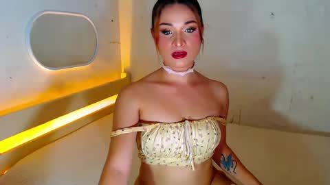 Snapshot of heavenlypleasurexx chatting on January 27, 2025, 3:15 am HEAVEN online show from January 27, 2025, 3:15 am
