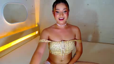 Snapshot of heavenlypleasurexx chatting on February 5, 2025, 3:31 pm HEAVEN online show from February 5, 2025, 3:31 pm