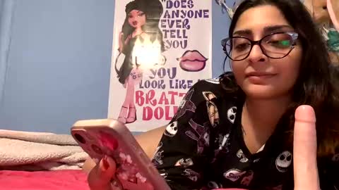Snapshot of heavensbunny chatting on December 27, 2024, 6:14 am heaven the muslim slut online show from December 27, 2024, 6:14 am