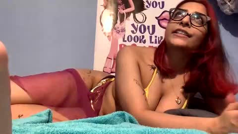 Snapshot of heavensbunny chatting on January 11, 2025, 4:27 am heaven the muslim slut online show from January 11, 2025, 4:27 am