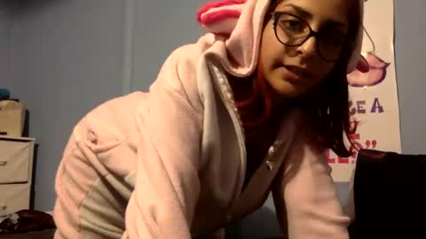 Snapshot of heavensbunny chatting on February 7, 2025, 3:12 am heaven the muslim slut online show from February 7, 2025, 3:12 am