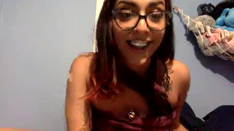 Snapshot of heavensbunny chatting on February 20, 2025, 10:59 pm heaven the muslim slut online show from February 20, 2025, 10:59 pm