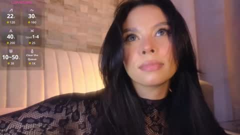 Snapshot of hecate_gh chatting on October 17, 2025, 9:17 pm Hecate online show from October 17, 2025, 9:17 pm