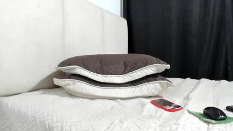  18 online show from October 17, 2025, 8:39 am