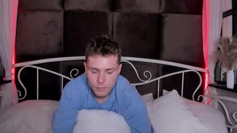 Snapshot of hector_spector chatting on October 1, 2025, 9:32 pm Hector online show from October 1, 2025, 9:32 pm