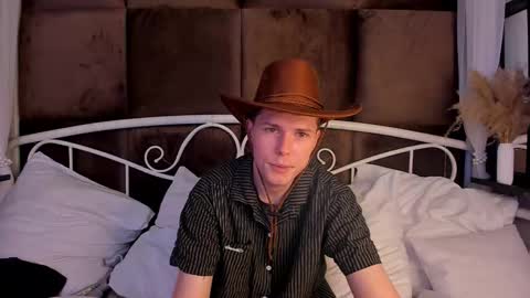 Snapshot of hector_spector chatting on October 18, 2025, 11:55 am Hector online show from October 18, 2025, 11:55 am