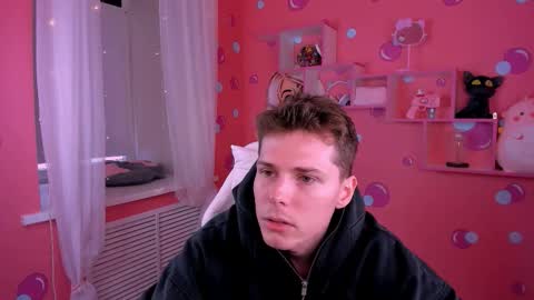 Snapshot of hector_spector chatting on October 19, 2025, 10:49 am Hector online show from October 19, 2025, 10:49 am