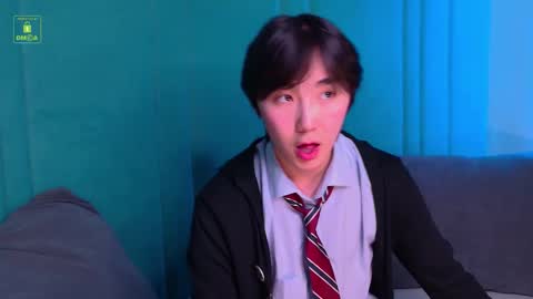 HEEJIN online show from November 23, 2025, 8:30 pm