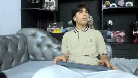 heellboy_ online show from October 23, 2025, 7:56 pm