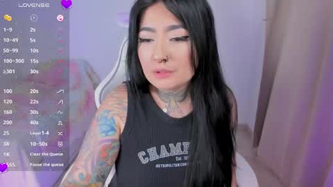 Snapshot of heey_kitty chatting on May 22, 2026, 6:24 pm IM EMY online show from May 22, 2026, 6:24 pm