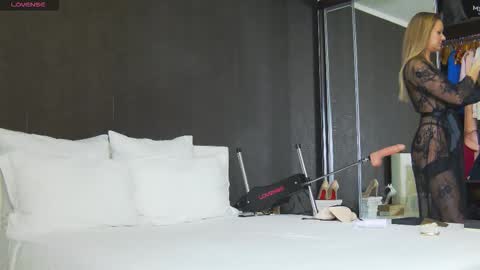 Helen online show from January 14, 2026, 8:14 pm