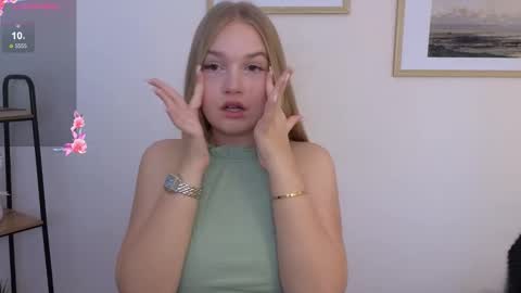 Snapshot of heidi_doyle chatting on October 4, 2025, 6:11 am Sofi online show from October 4, 2025, 6:11 am