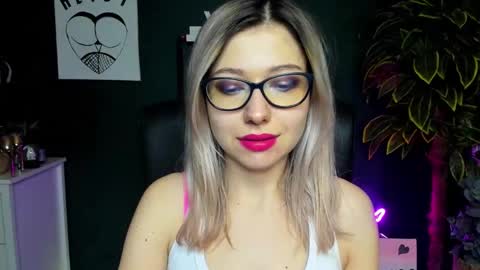 Snapshot of heidi_pleasure chatting on December 30, 2024, 9:16 am Heidi online show from December 30, 2024, 9:16 am